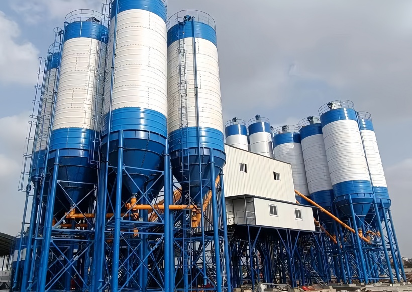 High-Speed Railway Concrete Mixing Plant featuring high-precision pneumatic aggregate batching control.