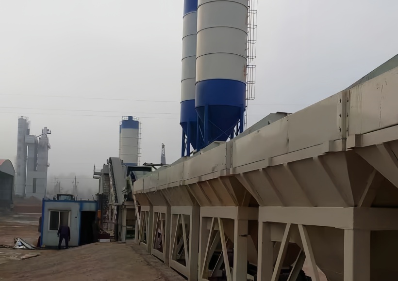 Stabilized soil mixing station integrated machine